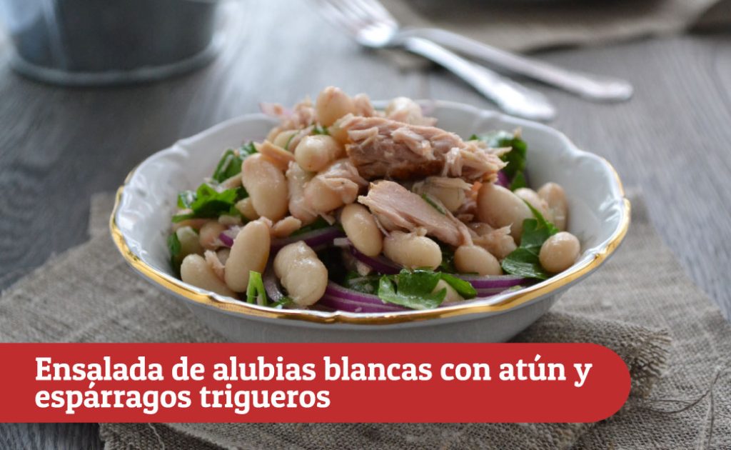 Ensalada de alubias blancas con atún y espárragos trigueros