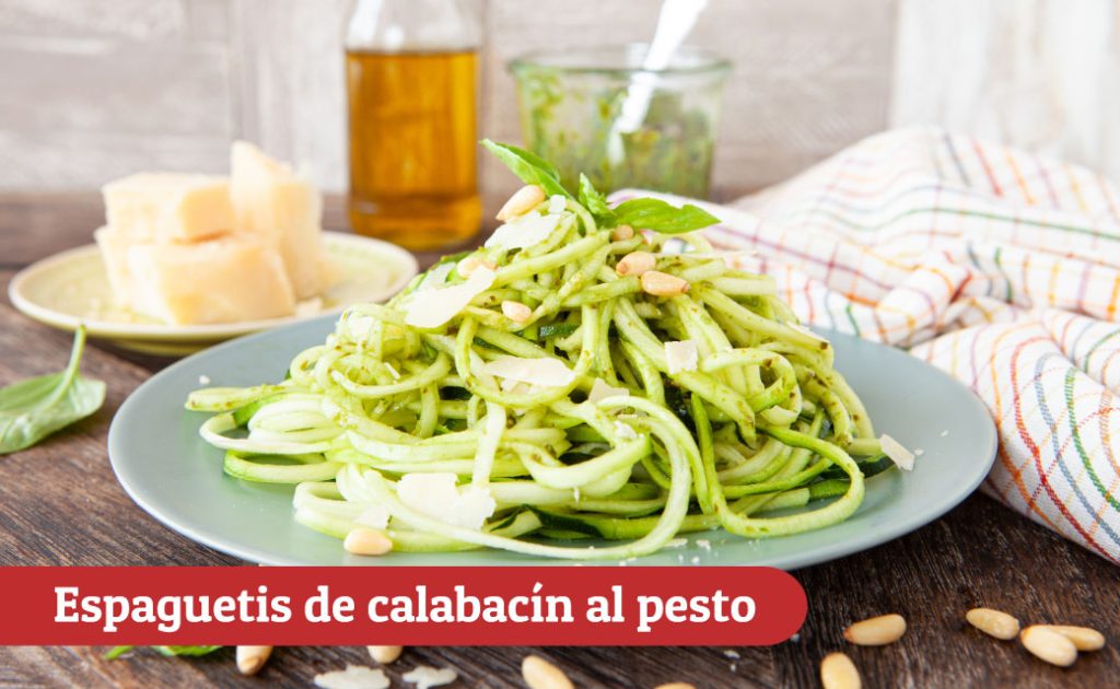 Espaguetis de calabacín al pesto