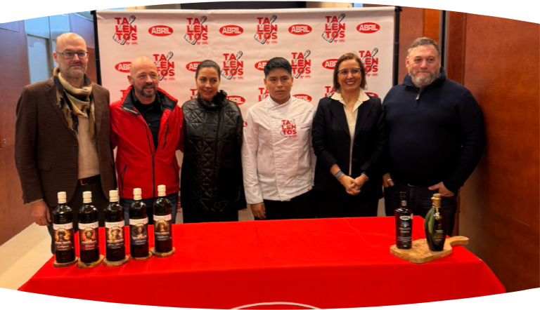 Lanzamiento_Talentos_by_abril_Gabriel_Quispe